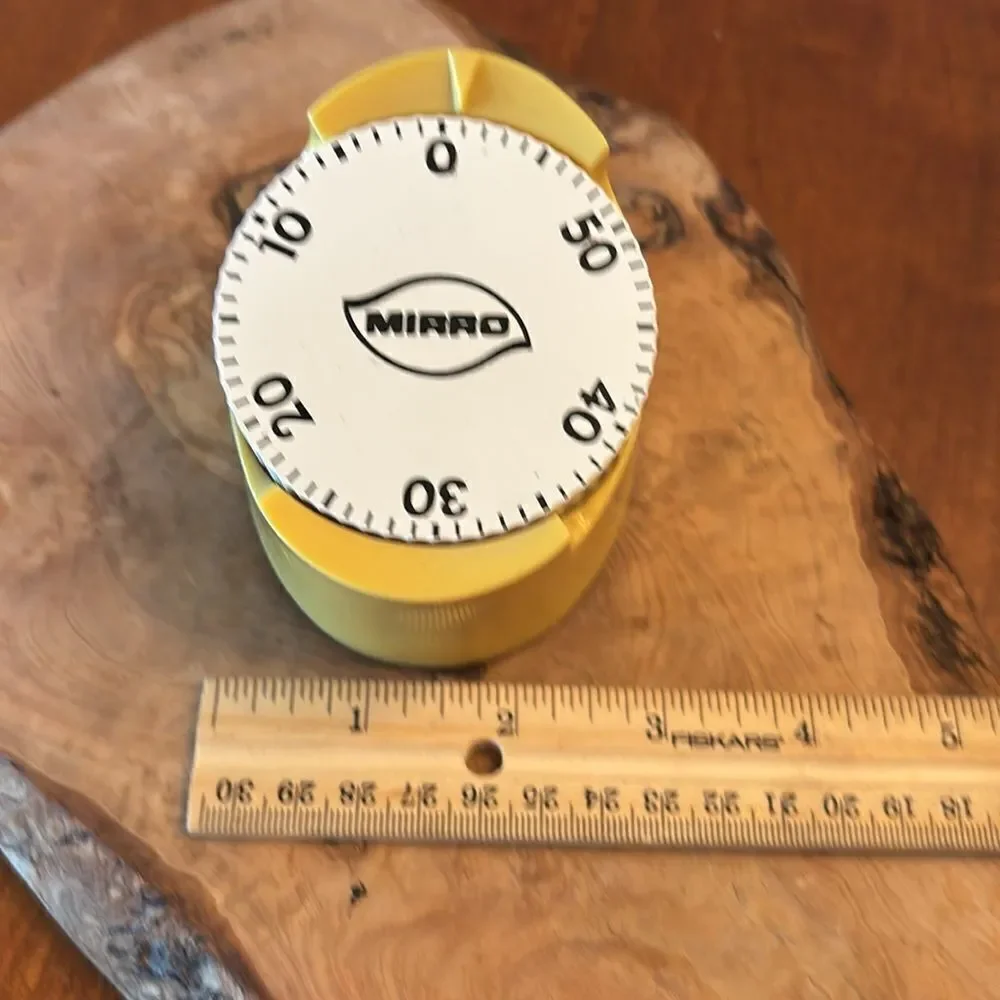 Vintage Harvest Gold Mirro 60 Minute Kitchen Timer